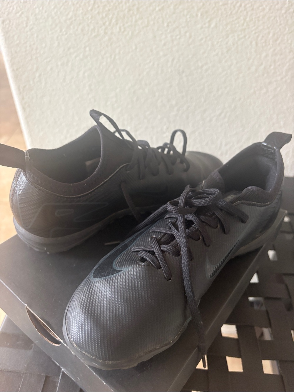 Nike Black Kids Low-Cut Athletic Sneakers